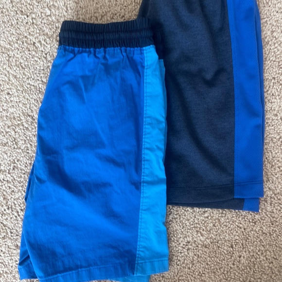 Gap boys sport shorts size xl (12) - Picture 3 of 3